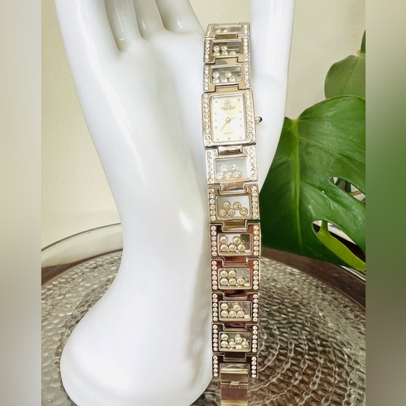 Victoria Wieck Beverly Hills 🆕 WORKING Floating Crystals faux diamonds Watch - Picture 1 of 12
